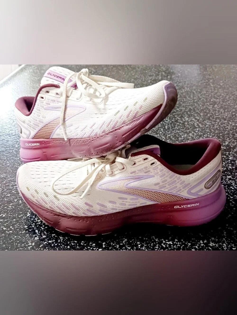 Brooks Glycerin 20 Running Shoes - White, Lilac & Burgandy, Size 8.5 - Picture 4 of 14